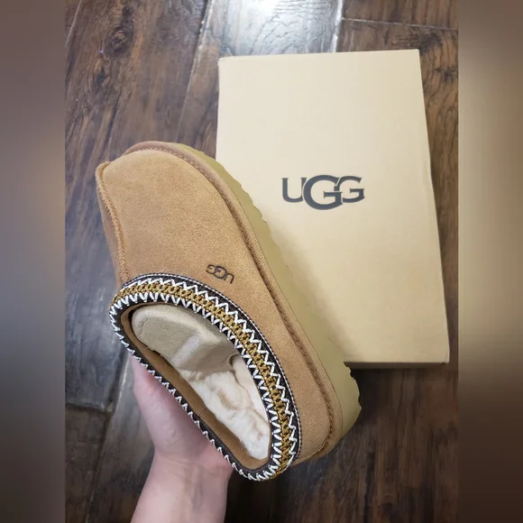 UGG Tasman - Picture 2 of 5